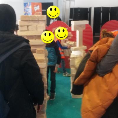 A giant Jenga for huge towers!