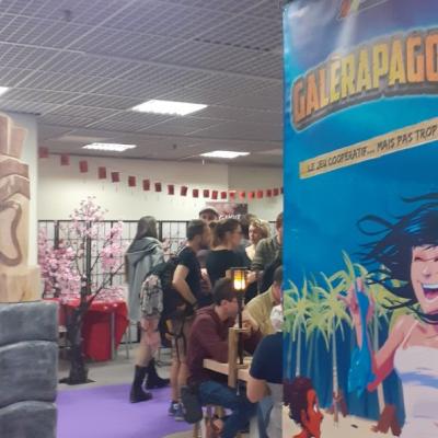 The Galerapagos stand!