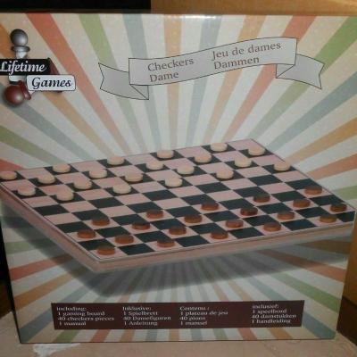 Wooden checkers