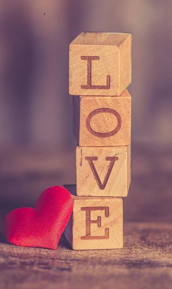 Love 3091214 1920coupee