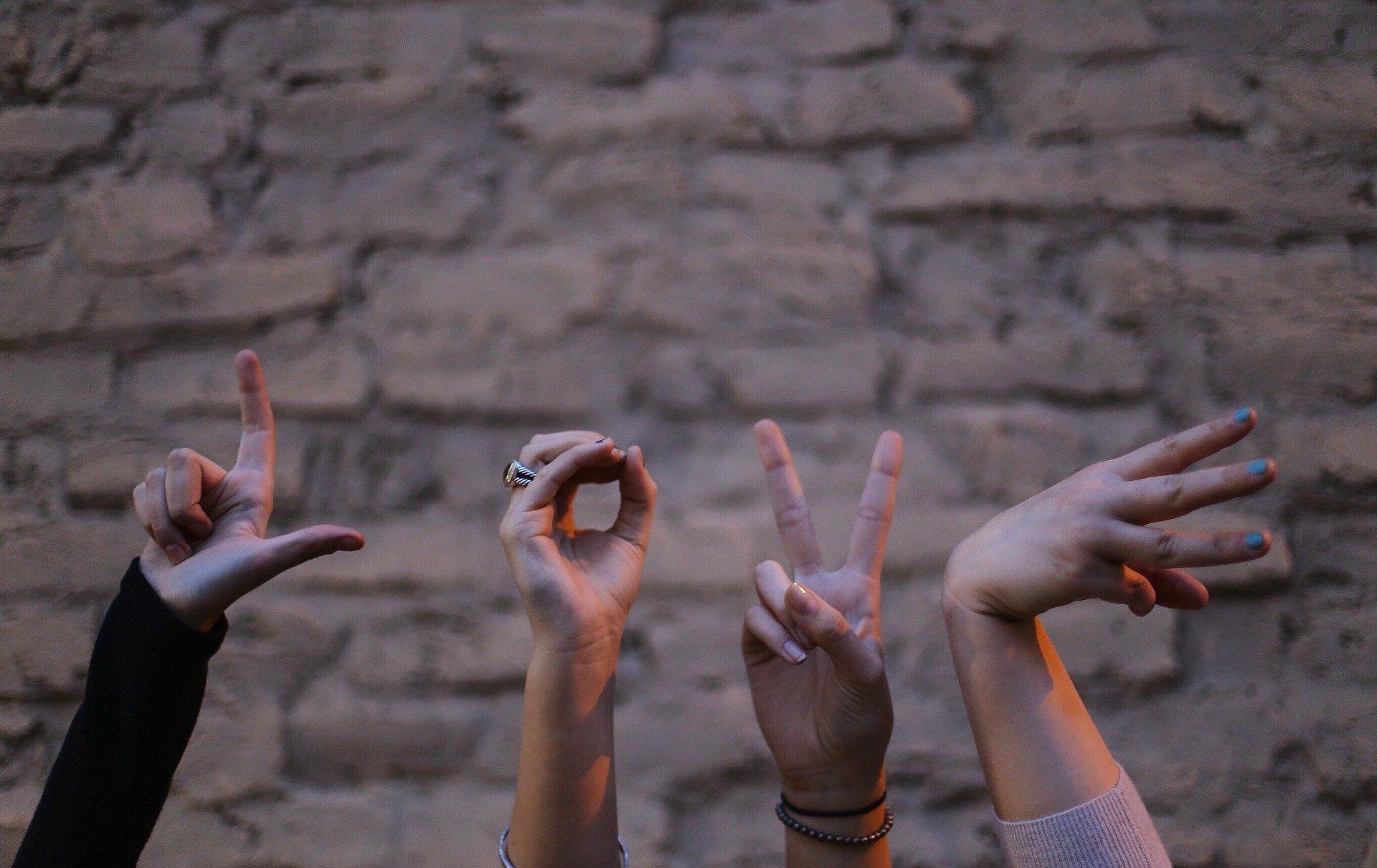 People 2608145 1920